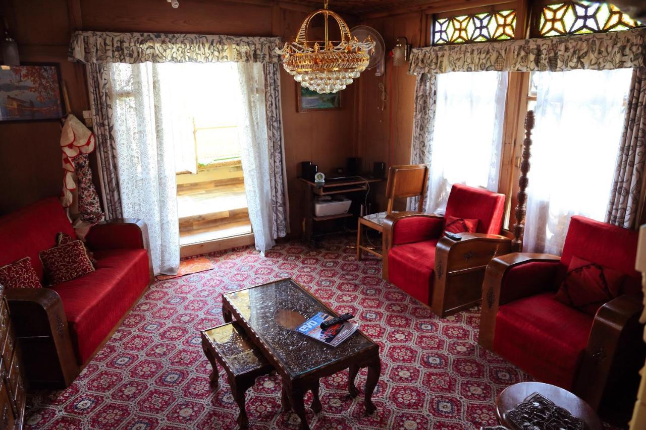 Houseboat Zaindari Palace Srīnagar Exteriör bild